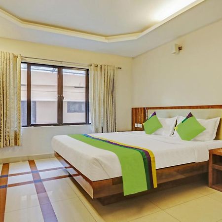 Treebo Trend Time Square Marine Drive Hotell Kochi Eksteriør bilde