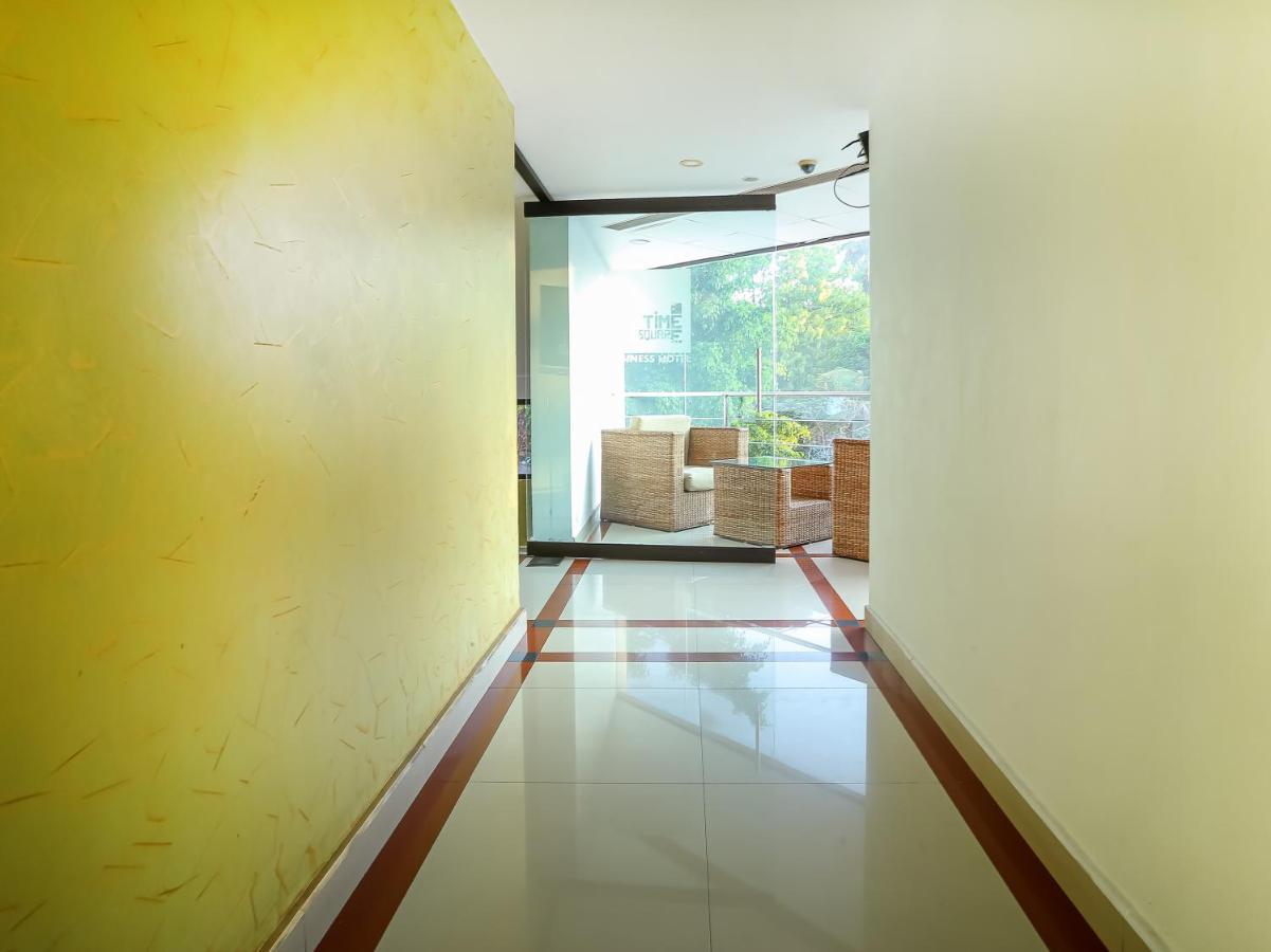 Treebo Trend Time Square Marine Drive Hotell Kochi Eksteriør bilde