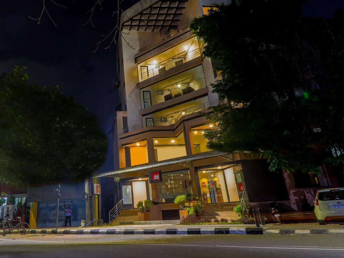 Treebo Trend Time Square Marine Drive Hotell Kochi Eksteriør bilde