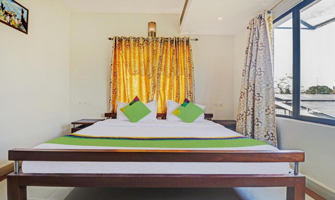 Treebo Trend Time Square Marine Drive Hotell Kochi Eksteriør bilde