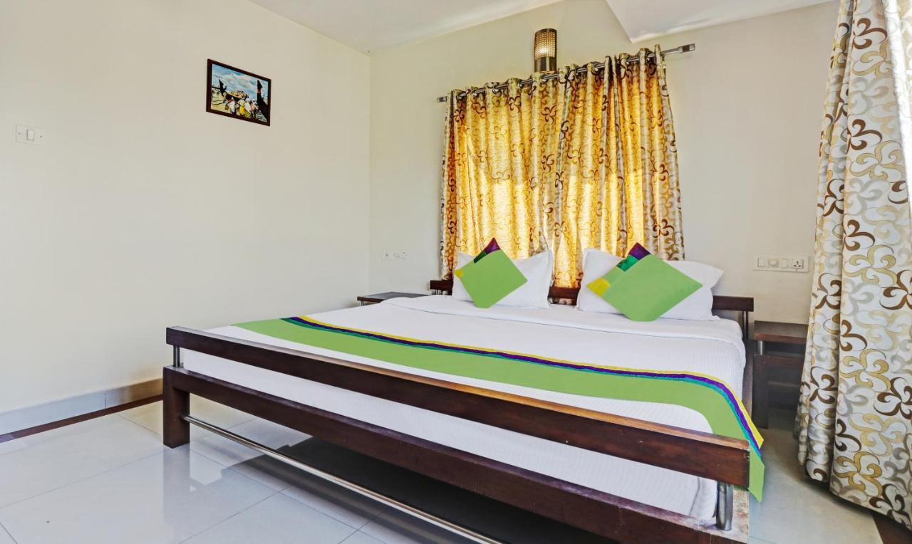 Treebo Trend Time Square Marine Drive Hotell Kochi Eksteriør bilde