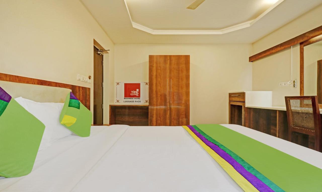 Treebo Trend Time Square Marine Drive Hotell Kochi Eksteriør bilde