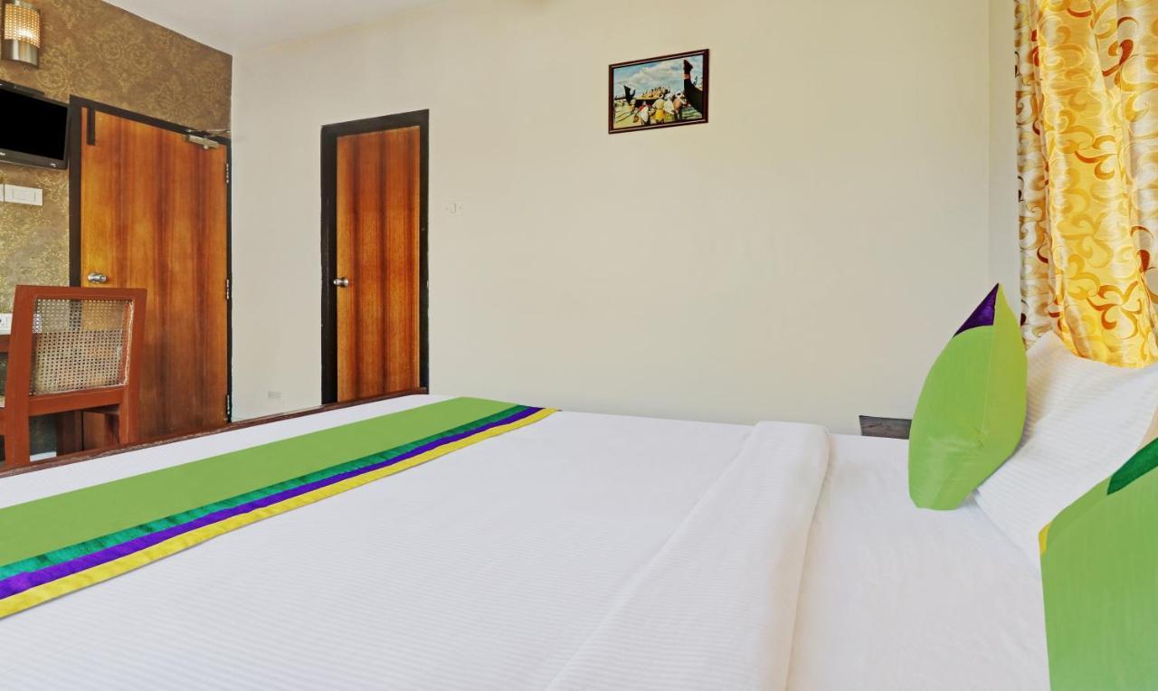 Treebo Trend Time Square Marine Drive Hotell Kochi Eksteriør bilde