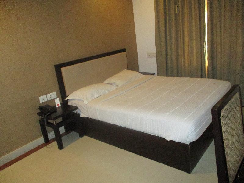 Treebo Trend Time Square Marine Drive Hotell Kochi Eksteriør bilde