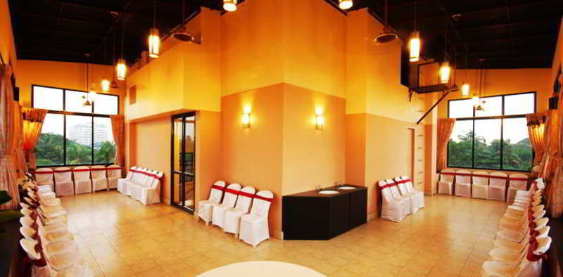 Treebo Trend Time Square Marine Drive Hotell Kochi Eksteriør bilde
