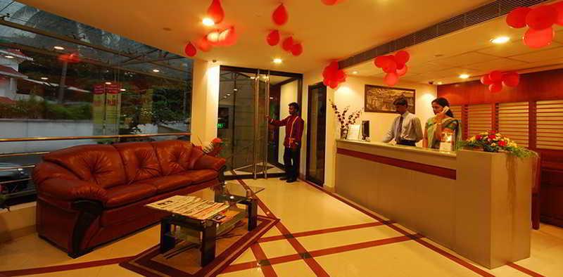 Treebo Trend Time Square Marine Drive Hotell Kochi Eksteriør bilde
